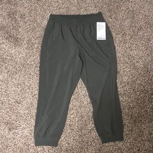 Lululemon Athletics wanderer cropped jogger
